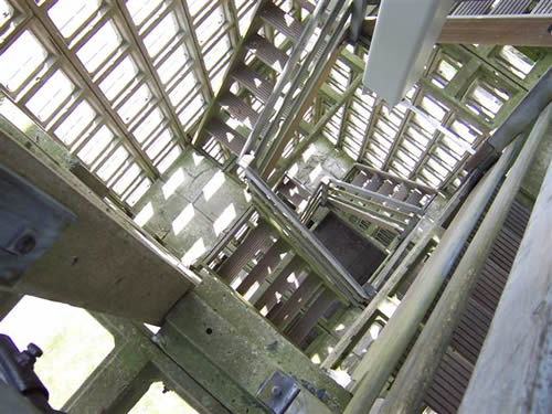 De luchtwachttoren van Oudemirdum: binnenkant.